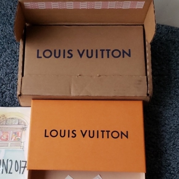Louis Vuitton Gift Box for LV Mini Pochette - Picture 4 of 5